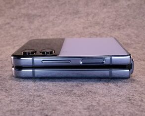 Samsung Galaxy Z Flip4 Review, design